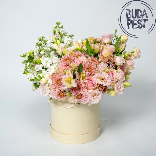 Summer breath - flower basket - only to Budapest