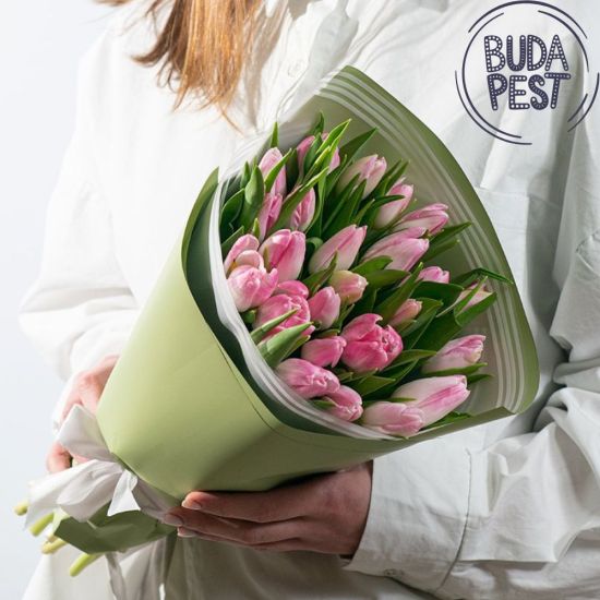 Pink tulips only to Budapest
