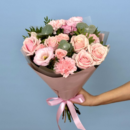 Pink lipstick - bouquet